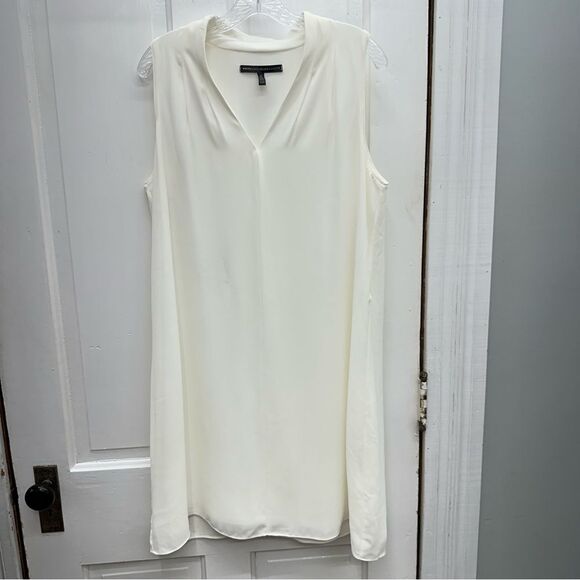 White House Black Market Dresses & Skirts - White House Black Market off white sleeveless dress v neck women's‎ medium.